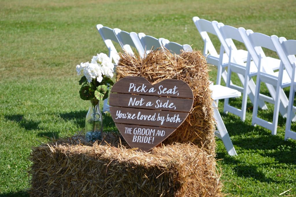 ein Hochzeitspruch auf einem Schild
