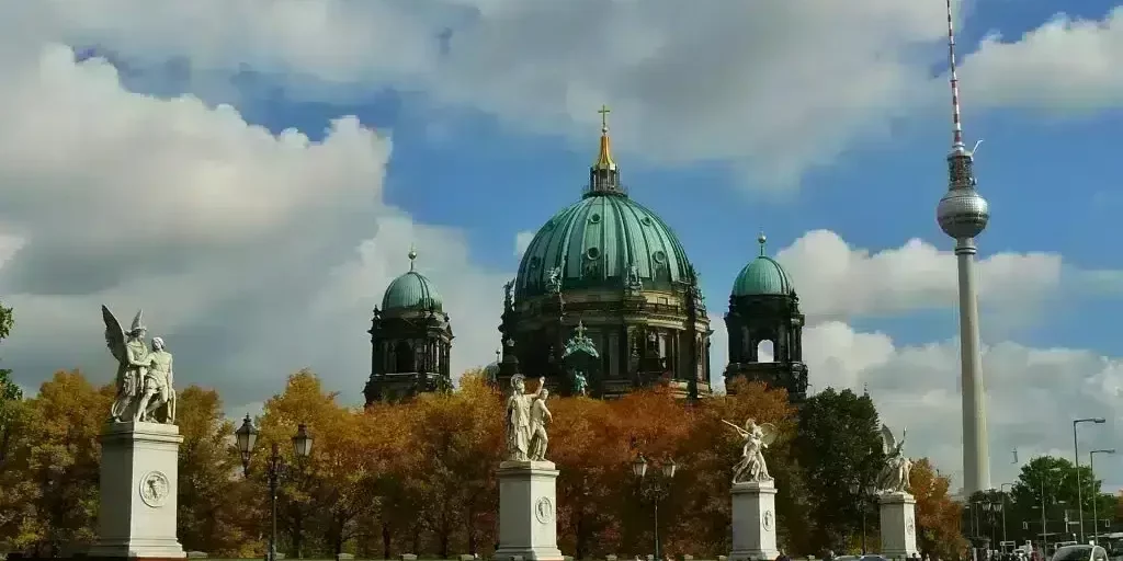 Kirche-Berlin-1024x694